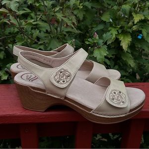 Dansko Women Clog Sandals